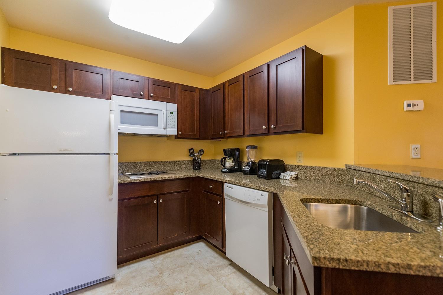 Vacation Village In The Berkshires แฮนค็อค ห้อง รูปภาพ A typical kitchen in a Residence Inn