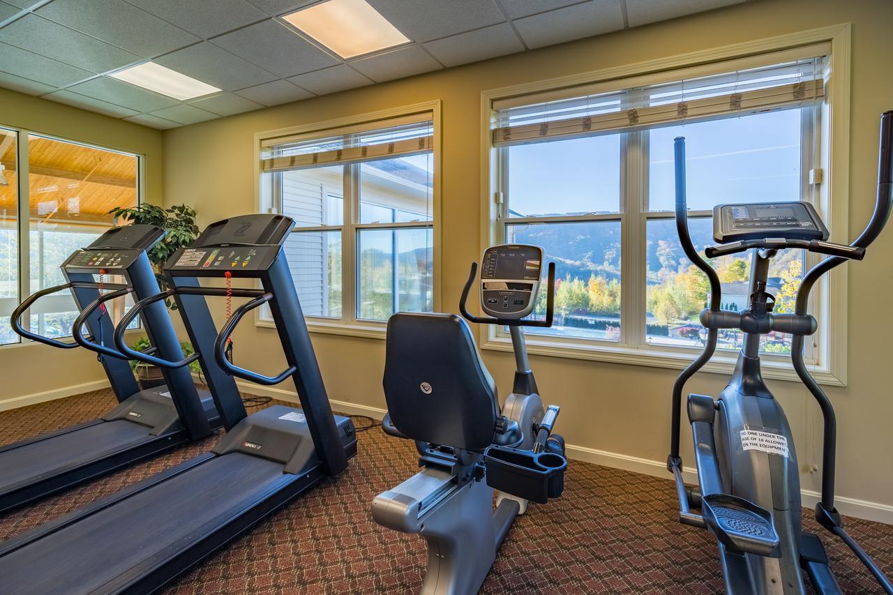 Vacation Village In The Berkshires แฮนค็อค ภายนอก รูปภาพ The gym at the Lodge at Whitefish